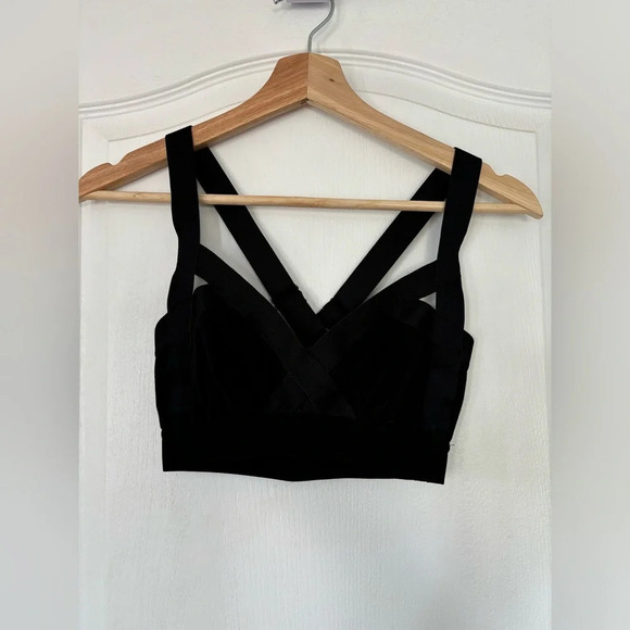 ARITZIA  Rasa Sports Bra - Picture 2 of 8
